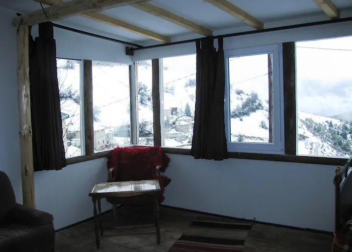 酒店 Zornica 切佩拉雷