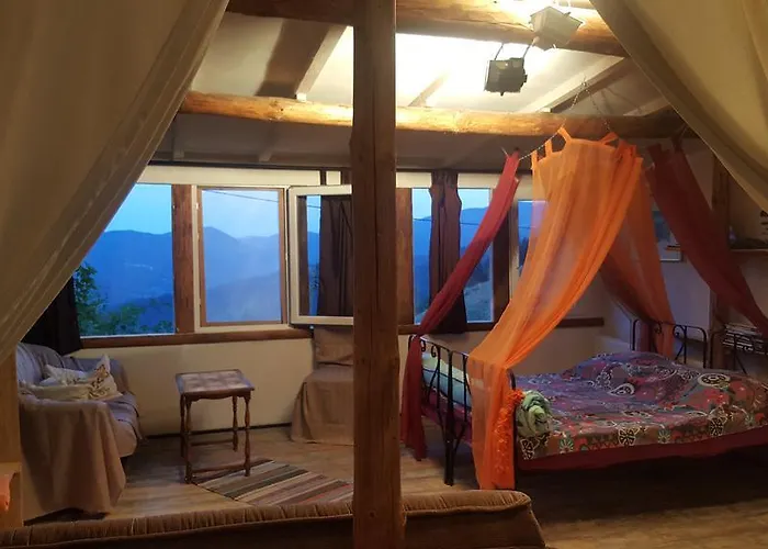 Zornica 酒店 切佩拉雷